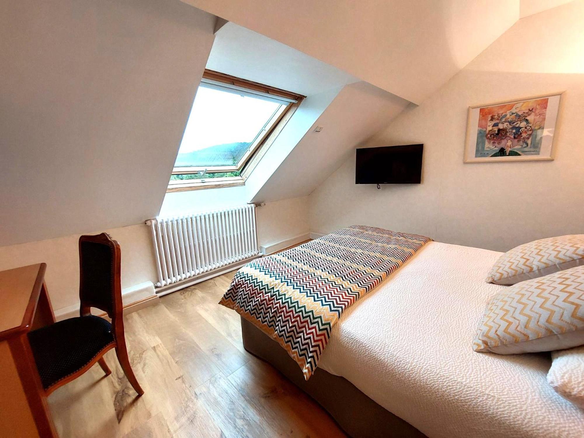 Logis Hotel & Restaurant Des Lacs Celles-sur-Plaine Екстериор снимка